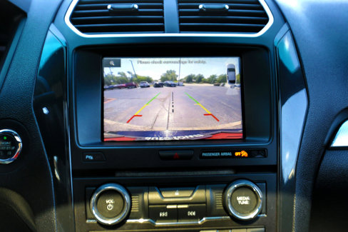 Used 2016 Ford Explorer XLT w/ Equipment Group 202A image 5