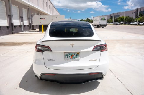 Used 2022 Tesla Model Y Performance image 4