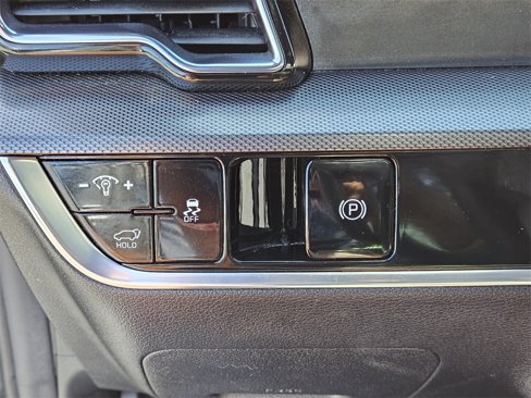 Used 2023 Kia Sportage SX image 31