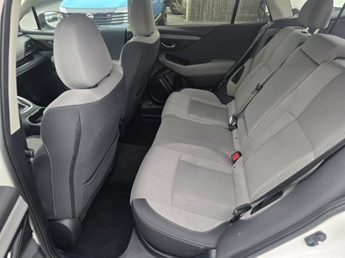 Used 2022 Subaru Outback Premium image 11