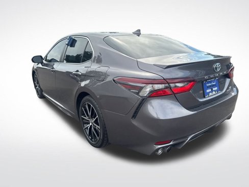Used 2023 Toyota Camry SE image 5