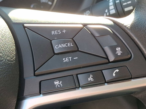 Used 2024 Nissan Kicks SV image 23
