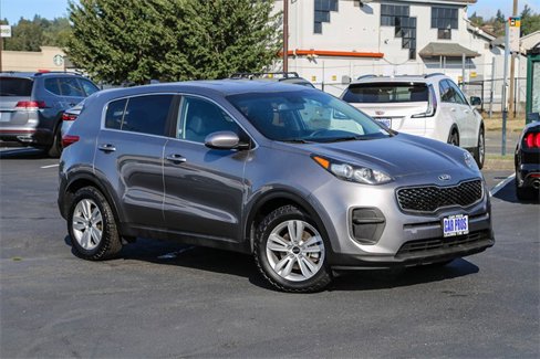 Used 2018 Kia Sportage LX image 2