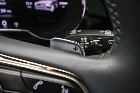 Used 2022 Bentley Bentayga image 38