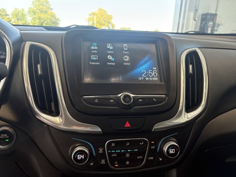 Used 2018 Chevrolet Equinox LT image 14