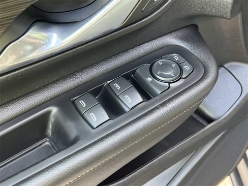 Certified 2022 GMC Terrain SLE w/ Driver Convenience Package image 15