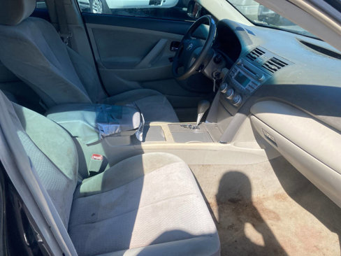 Used 2011 Toyota Camry LE image 13