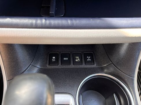 Used 2015 Toyota Highlander XLE image 23