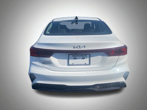 Used 2023 Kia Forte LXS image 11
