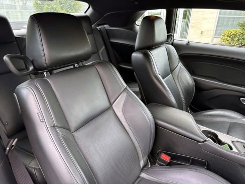 Used 2017 Dodge Challenger SXT Plus image 15