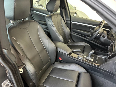Used 2018 BMW 330i Gran Turismo xDrive image 17