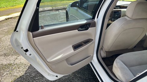 Used 2007 Chevrolet Impala LT image 17
