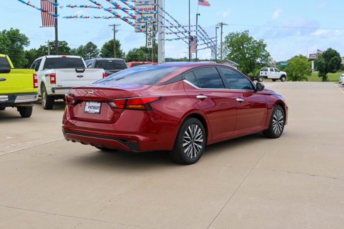 Used 2025 Nissan Altima 2.5 SV image 6