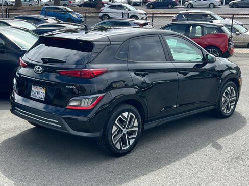 Used 2023 Hyundai Kona Limited w/ Cargo Package image 5