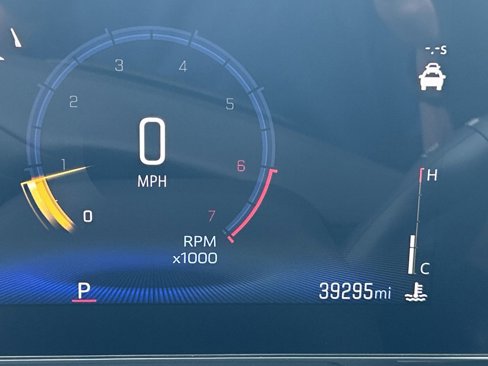 Certified 2024 Chevrolet Trax LT w/ Driver Confidence Package image 30