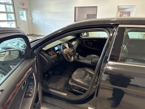 Used 2015 Ford Taurus Limited image 22