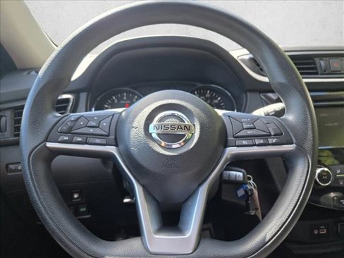Used 2018 Nissan Rogue S image 17