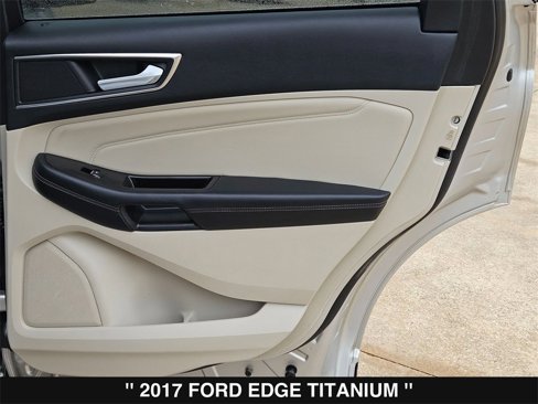 Used 2017 Ford Edge Titanium image 28