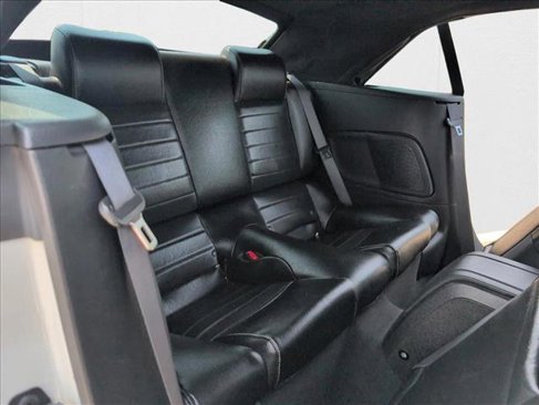 Used 2010 Ford Mustang GT Premium image 19