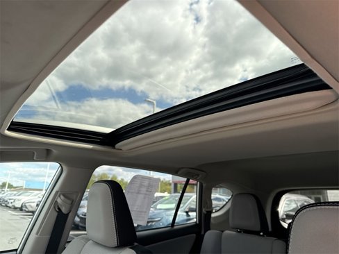 Used 2018 Toyota RAV4 XLE image 28