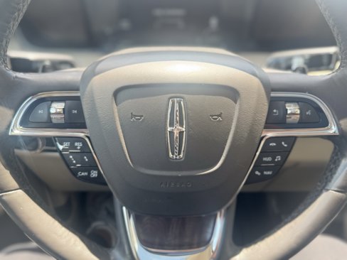 Used 2020 Lincoln Navigator Reserve w/ Equipment Group 208A Reserve image 11