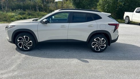 New 2026 Chevrolet Trax RS image 7