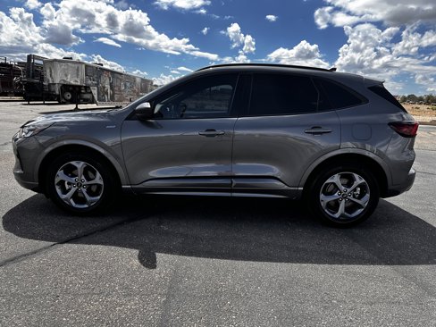 Used 2023 Ford Escape ST-Line image 8