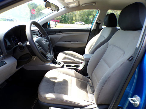 Used 2017 Hyundai Elantra SE image 21