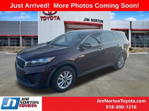 Used 2019 Kia Sorento LX image 1