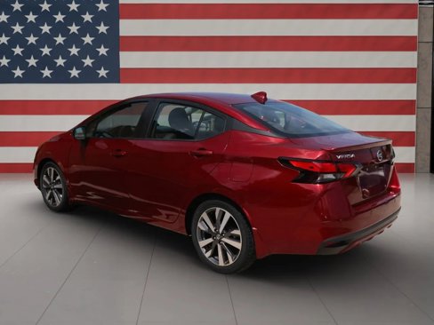 Used 2020 Nissan Versa SR image 4