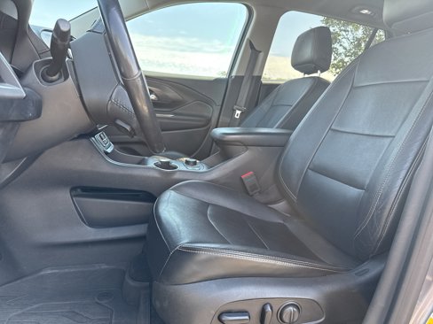 Used 2020 GMC Terrain SLT w/ Preferred Package image 16
