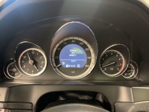 Used 2010 Mercedes-Benz E 550 Coupe image 17