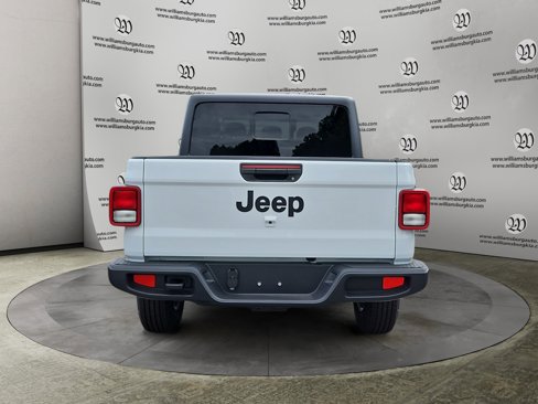 New 2025 Jeep Gladiator Sport image 4