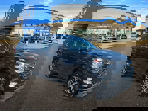 Used 2016 Chevrolet Equinox LT w/ Convenience Package image 2