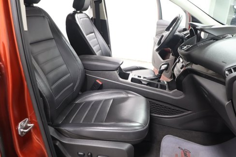 Used 2019 Ford Escape Titanium image 28