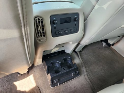 Used 2005 Cadillac Escalade EXT image 33