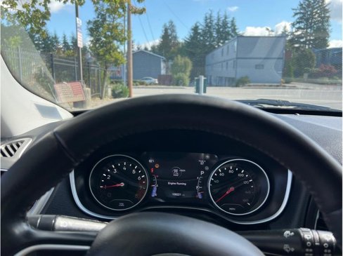 Used 2018 Jeep Compass Latitude w/ Popular Equipment Group image 9