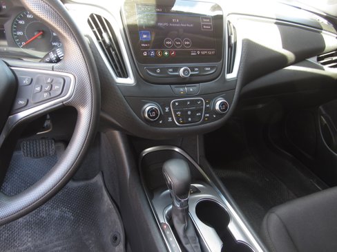 Used 2024 Chevrolet Malibu LT image 17