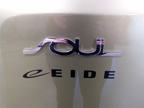 Used 2013 Kia Soul + w/ Audio Pkg image 29
