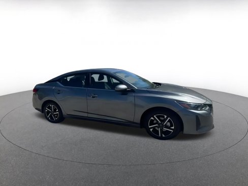 Used 2024 Nissan Sentra SV image 2