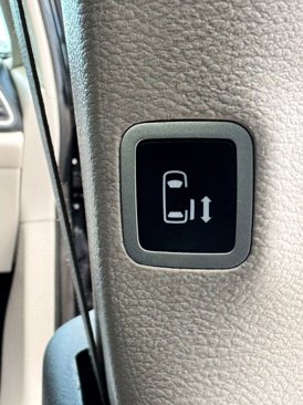 Used 2020 Chrysler Voyager Lxi image 38