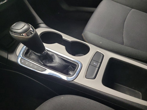 Used 2017 Chevrolet Cruze LS image 26
