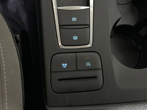 Used 2020 Ford Escape SE image 26