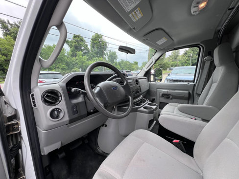 Used 2015 Ford E-350 and Econoline 350 Super Duty image 15