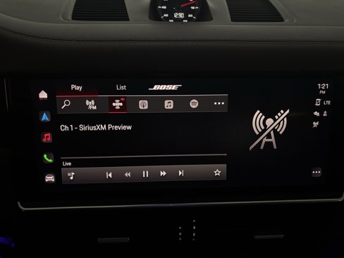 Certified 2023 Porsche Cayenne S image 33