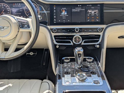 Certified 2021 Bentley Flying Spur W12 image 21