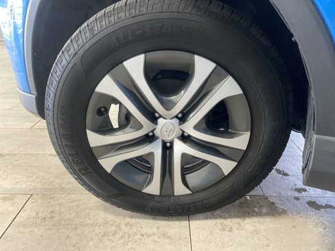 Used 2018 Toyota RAV4 LE image 30