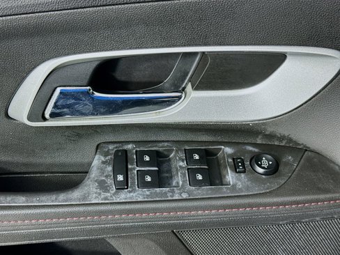 Used 2011 Chevrolet Equinox LTZ image 18