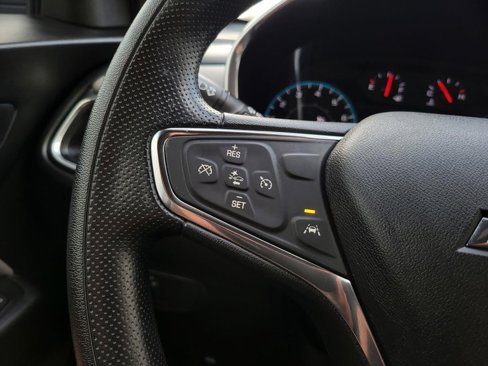 Used 2021 Chevrolet Equinox LS w/ LS Convenience Package image 19