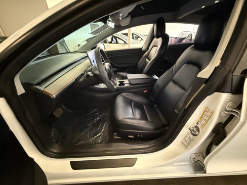 Used 2021 Tesla Model 3 Standard Range Plus image 19